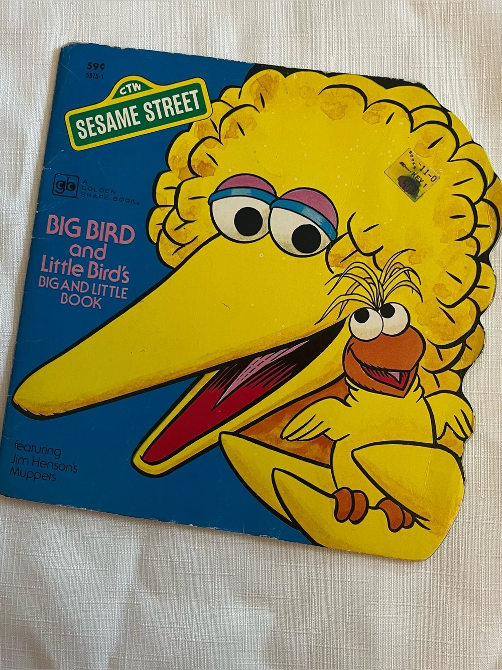 A golden shape book Big Bird & Little Birds big and little book
